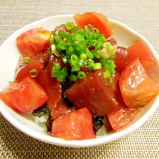 冷え冷え！三崎まぐろとトマトの柔らか丼♪